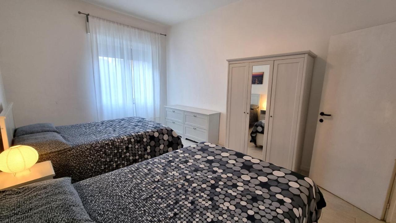 Апартаменти Affittimoderni Milano White Екстер'єр фото